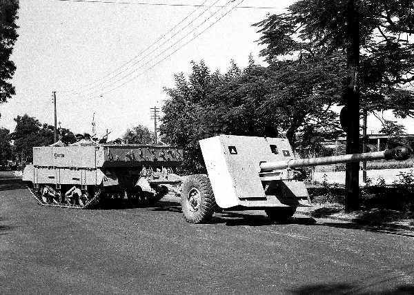 Images/ 1LF  1951  Moascar Minden Camp Ismalia Anti Tank Pln  !7 Pdr815.jpg